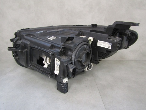 Lampa przód Mercedes CLS 257 MULTIBEAM 18- RH PRAWA A2579068400
