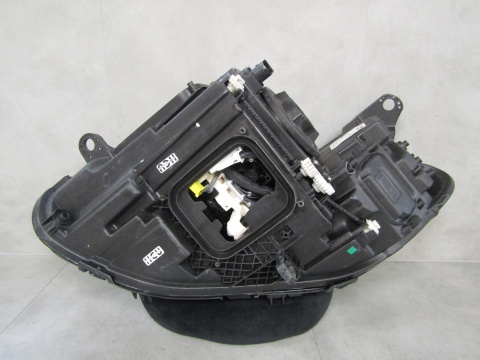 Lampa przód Mercedes CLS 257 MULTIBEAM 18- RH PRAWA A2579068400