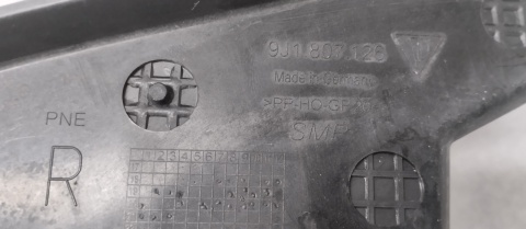 Ślizg mocowanie zderzaka prawy tył PORSCHE TAYCAN 9J0807126
