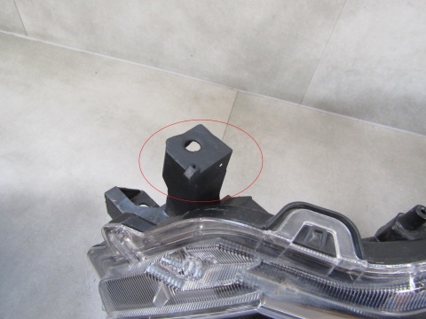 LAMPA PRZÓD TOYOTA COROLLA E21 SEDAN ZWYKŁA SOCZEWKA LH 18- 8115002T3100