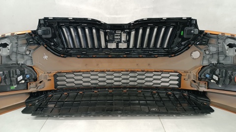 Zderzak przód przedni Skoda Scala 657 19-22 /+ Halogeny + osłona