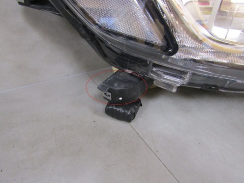 LAMPA PRZÓD MITSUBISHI OUTLANDER 3 II LIFT ZWYHŁA SOCZEWKA 18-22 RH PRAWA