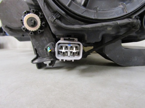 LAMPA PRZÓD MITSUBISHI OUTLANDER 3 II LIFT ZWYHŁA SOCZEWKA 18-22 RH PRAWA