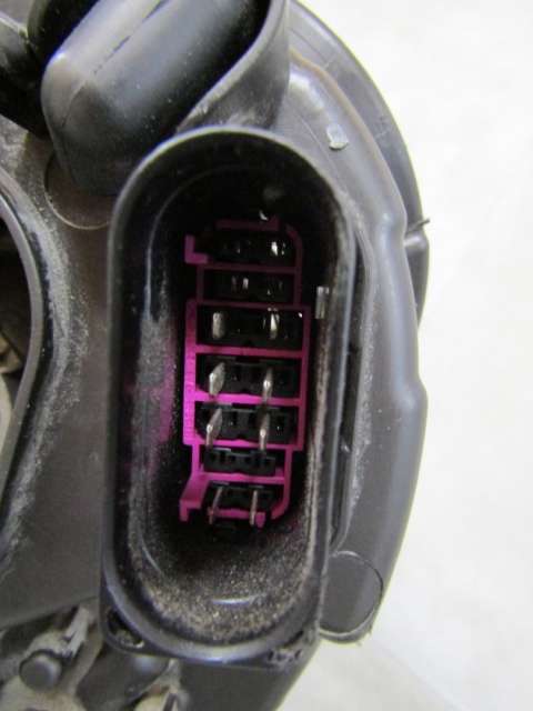 LAMPA PRZÓD PORSCHE CAYENNE II 7P5 KSENON SKRĘTNY RH PRAWA 10-14 7P5941032AK