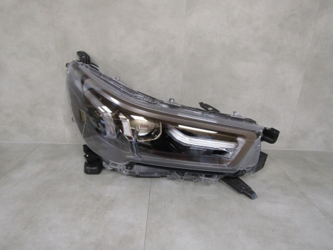 LAMPA PRZÓD TOYOTA HILUX VIII 8 LIFT FULL LED 20- RH PRAWA
