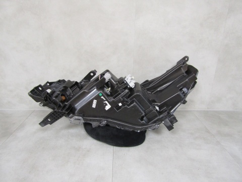 LAMPA PRZÓD TOYOTA HILUX VIII 8 LIFT FULL LED 20- RH PRAWA