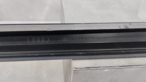 Listwa progowa lewa Audi A4 B9 8W0 S-Line 15-19