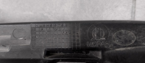 Kratka Zderzaka Przód Prawa Jeep Grand Cherokee 22-26 68472212AB