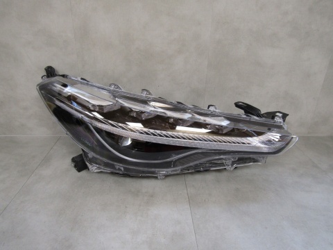 LAMPA PRZÓD TOYOTA COROLLA CROSS FULL LED 20- RH PRAWA HASCO 16-184