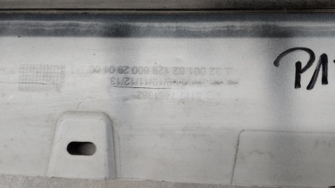 Listwa progowa prawa BMW 1 F40 2 F44 19- próg