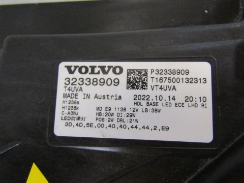 LAMPA PRZÓD VOLVO XC40 LIFT FULL LED BASE 22- RH PRAWA 32338909