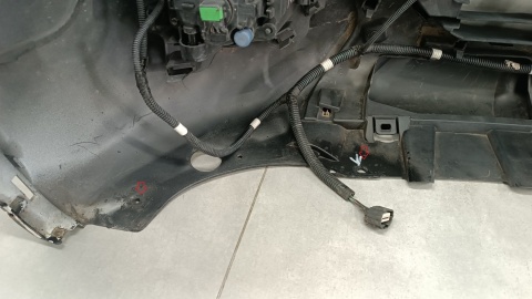 Zderzak przód przedni Renault Kadjar 15-18 /+halogeny+wiązka+2 PDC