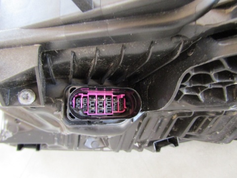 LAMPA PRZÓD VOLKSWAGEN TOUAREG III 3 RH PRAWA FULL LED 761941082 18-23