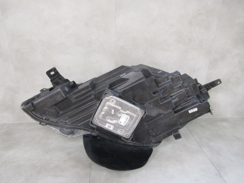 LAMPA PRZÓD FORD KUGA MK3 LED RH PRAWA 19-24 LV4B-13E014-FH