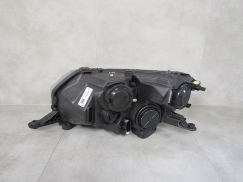 LAMPA PRZÓD SKODA RAPID ZWYKŁA 12-16 VALEO RH PRAWA 90037388