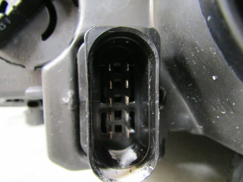 LAMPA PRZÓD SKODA RAPID ZWYKŁA 12-16 VALEO RH PRAWA 90037388