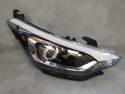 LAMPA PRZÓD HYUNDAI I20 ZWYKŁA SOCZEWKA + LED 15- RH PRAWA