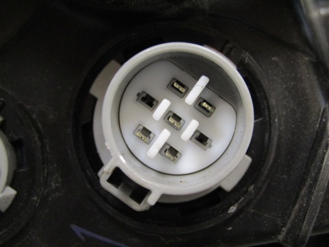 LAMPA PRZÓD NISSAN ARIYA DRL LED RH PRAWA 20- W5752