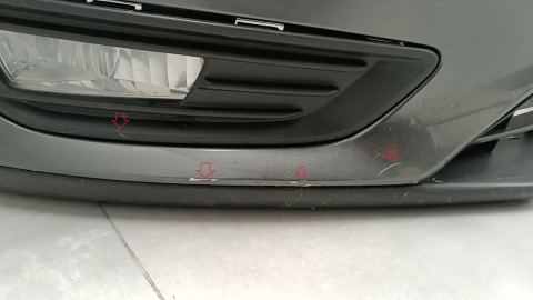 Zderzak przód przedni Ford Focus Mk3 III Lift 14-18 / + halogeny