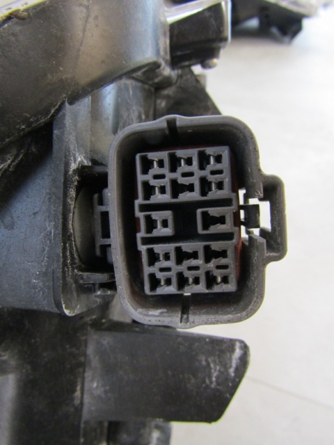 LAMPA PRZÓD MAZDA 3 III BM SOCZEWKA ZWYKŁA RH 13-16 BHR151030