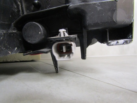 LAMPA PRZÓD TOYOTA RAV4 IV 4 LIFT ZWYKŁA 15-18 LH LEWA