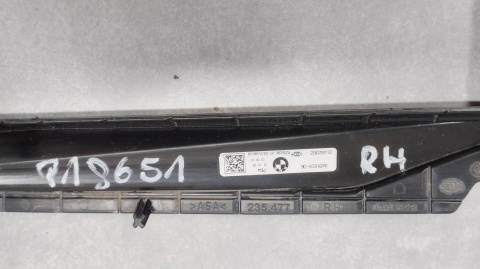 Slizg mocowanie Lampki progu RH + LED prawy listwy progowej BMW G22 G26