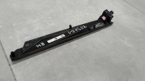 Slizg mocowanie Lampki progu RH + LED prawy listwy progowej BMW G22 G26