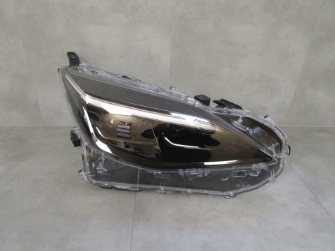 LAMPA PRZÓD TOYOTA YARIS CROSS FULL LED 20- RH PRAWA 0D-322