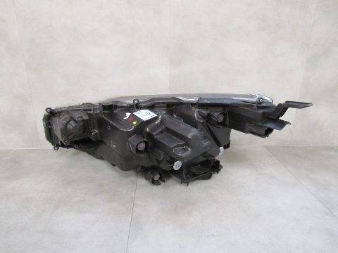 LAMPA PRZÓD TOYOTA YARIS CROSS FULL LED 20- RH PRAWA 0D-322