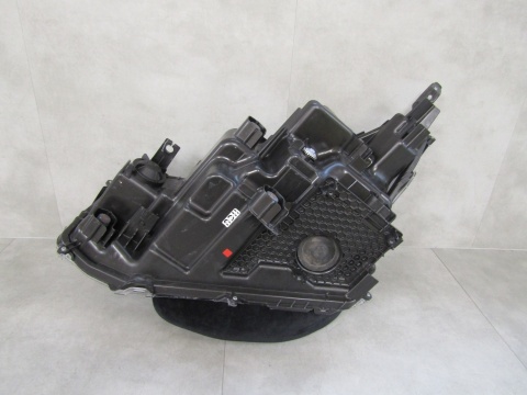 LAMPA PRZÓD TOYOTA YARIS CROSS FULL LED 20- RH PRAWA 0D-322
