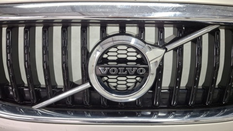 Zderzak przód przedni Volvo V40 2 II Cross Country Lift 16-19