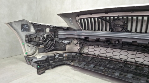 Zderzak przód przedni Volvo V40 2 II Cross Country Lift 16-19