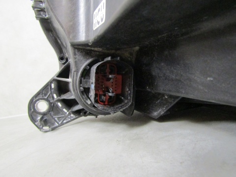 LAMPA PRZÓD LAND ROVER DEFENDER II FULL LED 20- RH PRAWA L8B213W029HG