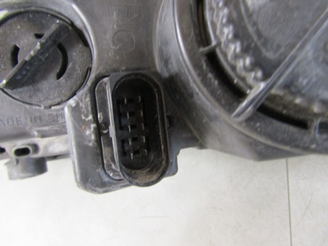 LAMPA PRZÓD SKODA RAPID ZWYKŁA 12-16 PRAWA RH 5JB941018