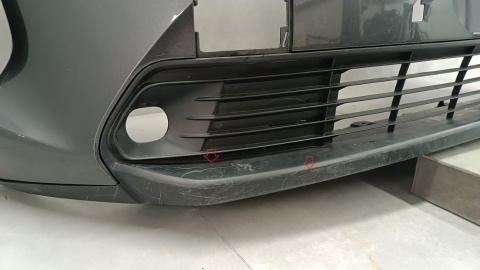 Zderzak przód przedni Toyota Yaris Cross 21-