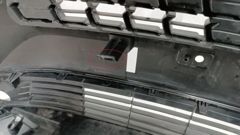 Zderzak przód przedni Toyota Yaris Cross 21-
