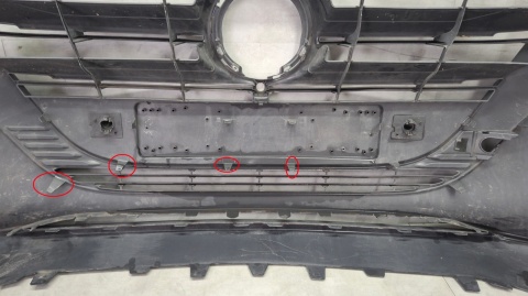 Zderzak przód przedni Mercedes VITO 3 III W447 LIFT 23- / + ślizg