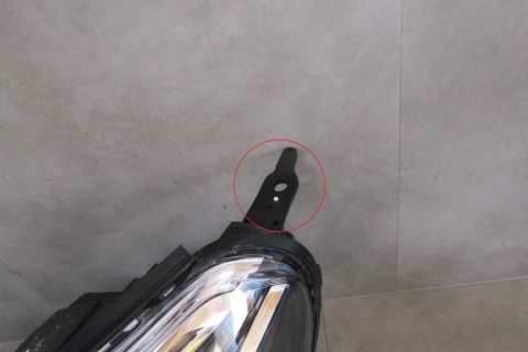 LAMPA PRZÓD TOYOTA PROACE 2 II KSENON NIESKRĘTNY 16-23 LH 9808589980-00