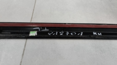 Listwa progowa prawa Audi A4 B9 8W0 S-Line 19- sedan kombi Lift
