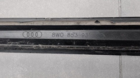 Listwa progowa lewa Audi A4 B9 8W0 S-Line 15-19