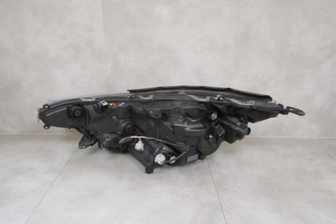 LAMPA PRZÓD TOYOTA RAV4 IV 5 V LED 19-21 RH PRAWA