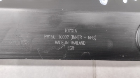 Listwa progowa prawa Toyota CHR Pro Hybride Graphic 16-23 AX50 AX10