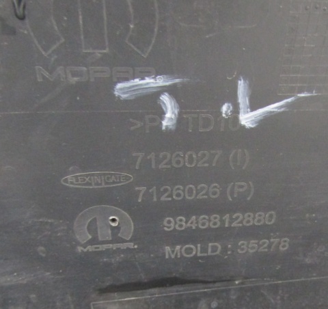 Zderzak tył tylny Peugeot E-3008 24-