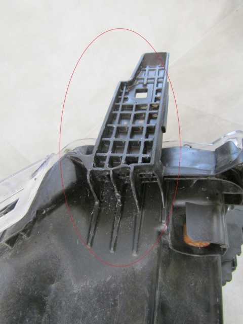 LAMPA PRZÓD TOYOTA HILUX 8 VIII LIFT ZWYKŁA 20- RH