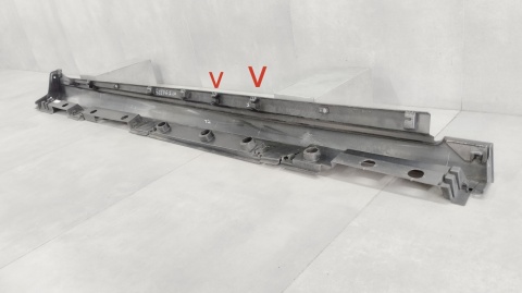 Listwa progowa lewa LEXUS ES VII 18- XZ10 75860-33140