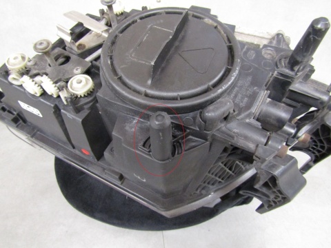 LAMPA PRZÓD VOLVO FH13 KSENON LH LEWA 08-13 21323114
