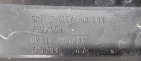 Grill Atrapa Chłodnicy Mitsubishi Outlander III lift 14-17 OEM - 7450A959