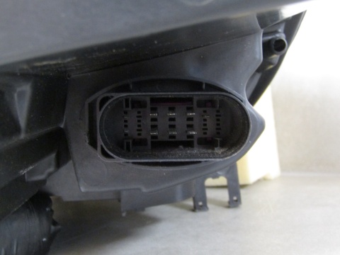 LAMPA PRZÓD AUDI A4 B9 FULL LED MATRIX 15-19 RH PRAWA 8W0941036