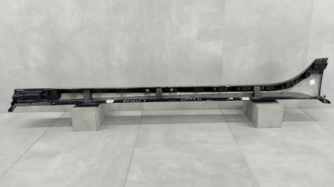 Listwa progowa prawa Jaguar XE 760 sport 14- gx7M-101d56-a