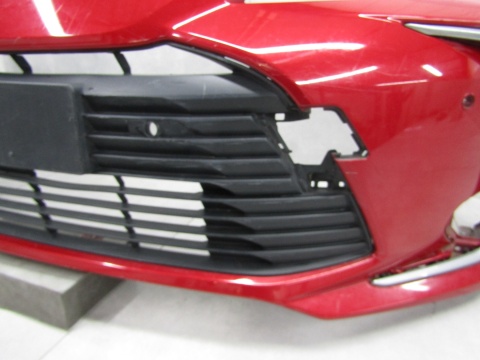 Zderzak przód przedni Toyota Corolla E21 XII Sedan 18-22
